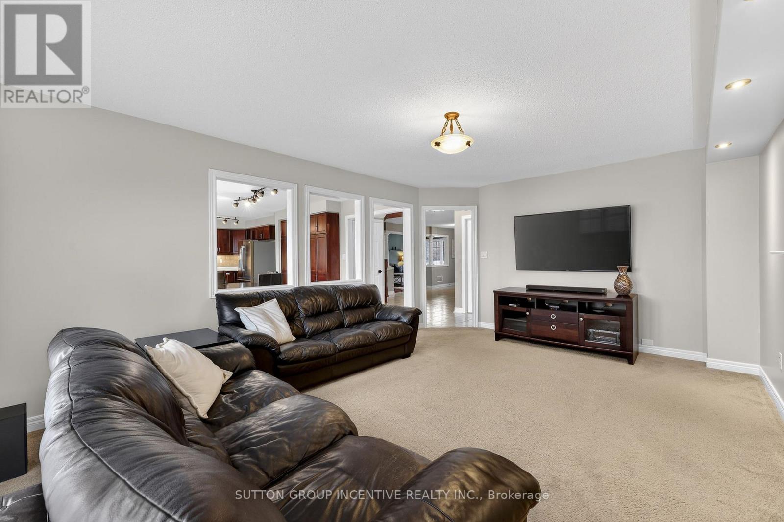 26 Prince Of Wales Drive, Barrie, Ontario  L4N 0T5 - Photo 13 - S12878688