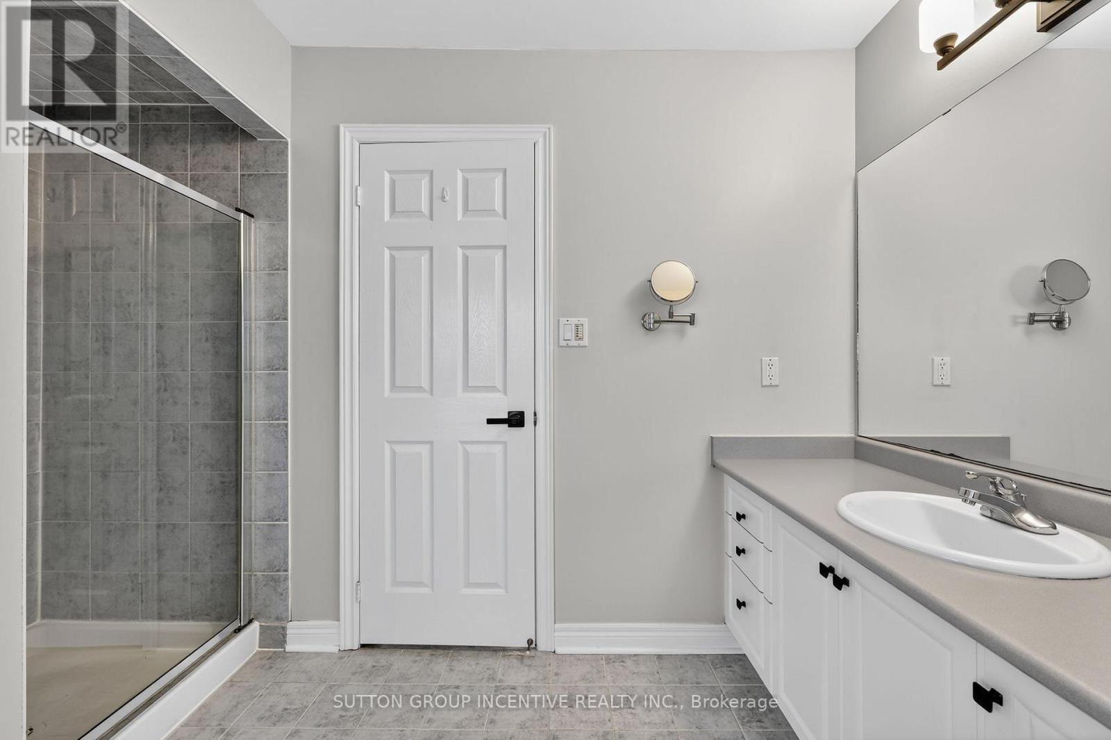 26 Prince Of Wales Drive, Barrie, Ontario  L4N 0T5 - Photo 19 - S12878688