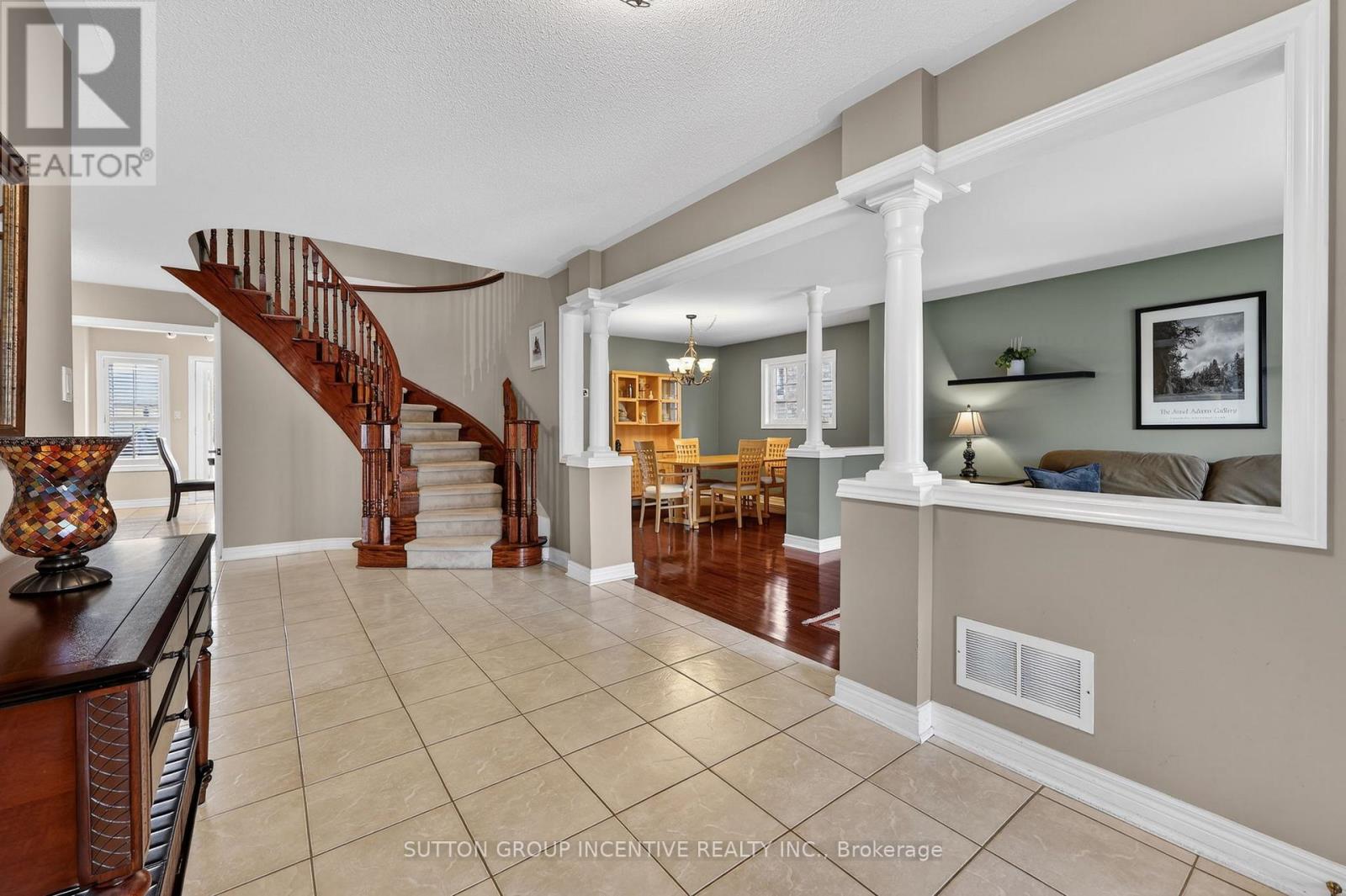 26 Prince Of Wales Drive, Barrie, Ontario  L4N 0T5 - Photo 4 - S12878688