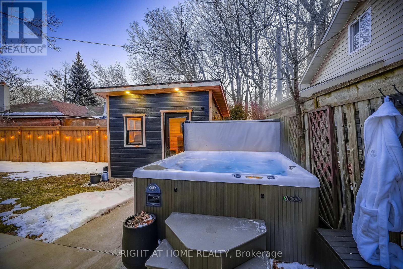 1300 Princeton Crescent, Burlington, Ontario  L7P 2K5 - Photo 10 - W12878690