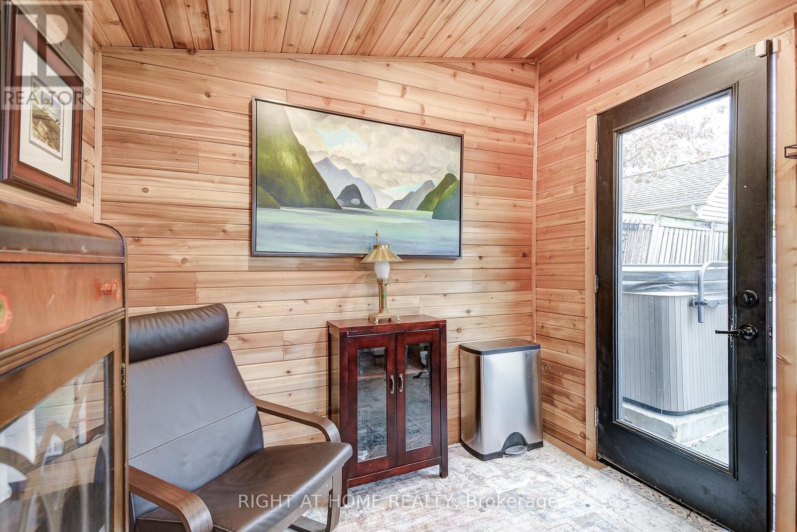 1300 Princeton Crescent, Burlington, Ontario  L7P 2K5 - Photo 16 - W12878690