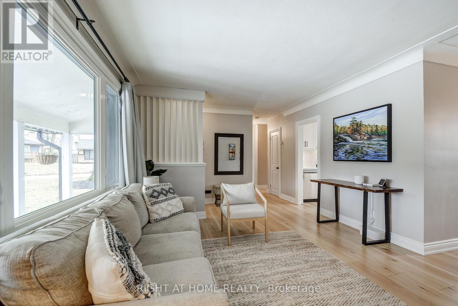 1300 Princeton Crescent, Burlington, Ontario  L7P 2K5 - Photo 17 - W12878690