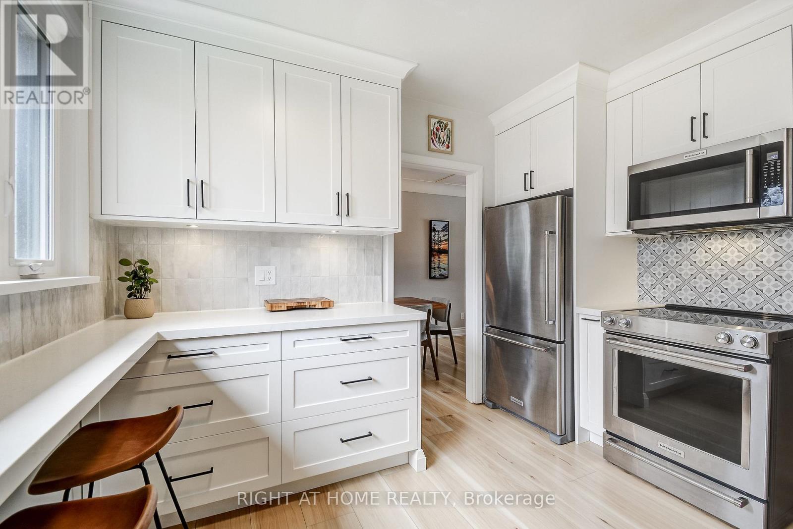 1300 Princeton Crescent, Burlington, Ontario  L7P 2K5 - Photo 19 - W12878690