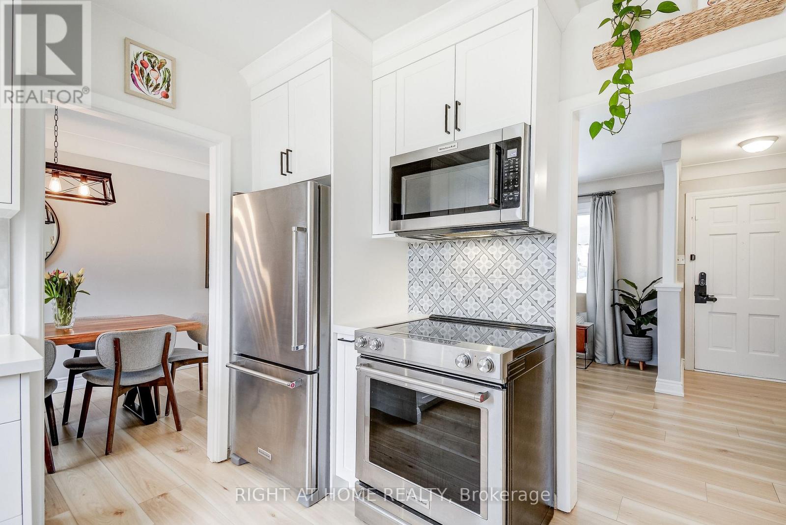 1300 Princeton Crescent, Burlington, Ontario  L7P 2K5 - Photo 21 - W12878690