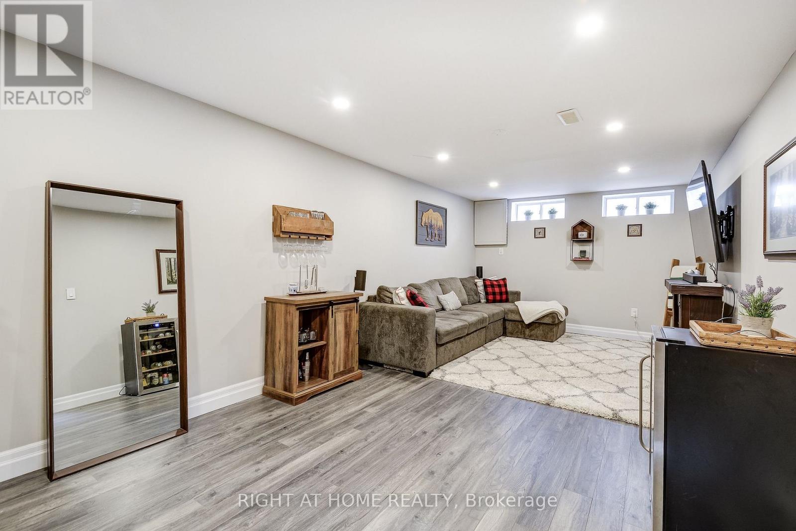 1300 Princeton Crescent, Burlington, Ontario  L7P 2K5 - Photo 27 - W12878690