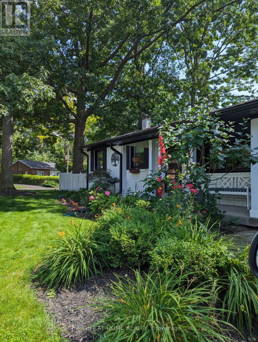 1300 Princeton Crescent, Burlington, Ontario  L7P 2K5 - Photo 36 - W12878690