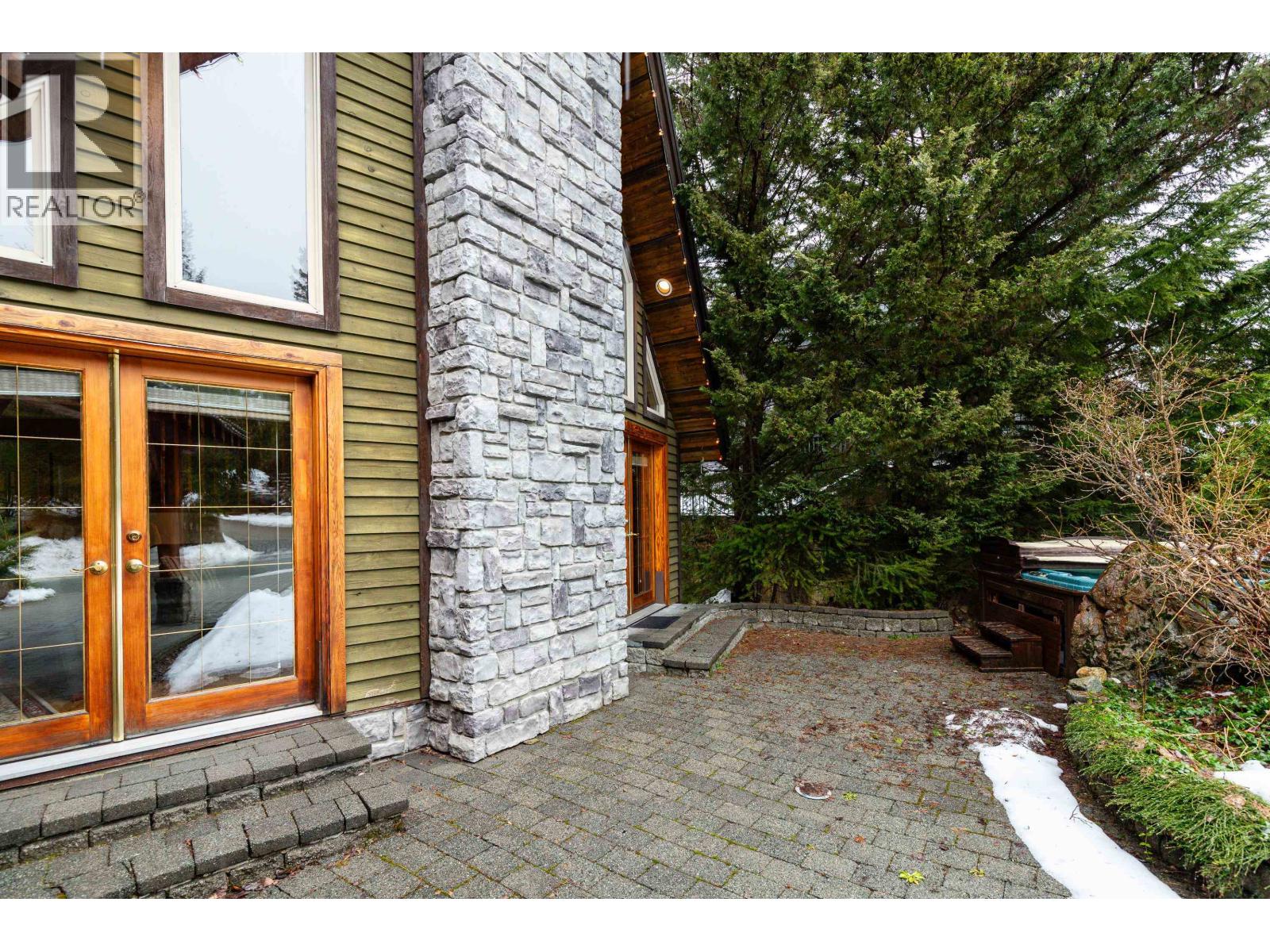 2813 Clifftop Lane, Whistler, British Columbia  V8E 0A8 - Photo 24 - R3099418