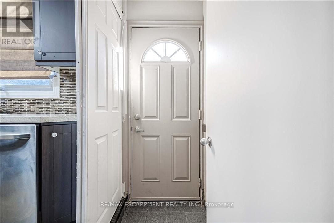 85 Ranchdale Drive, Hamilton, Ontario  L8V 2L9 - Photo 24 - X12878698