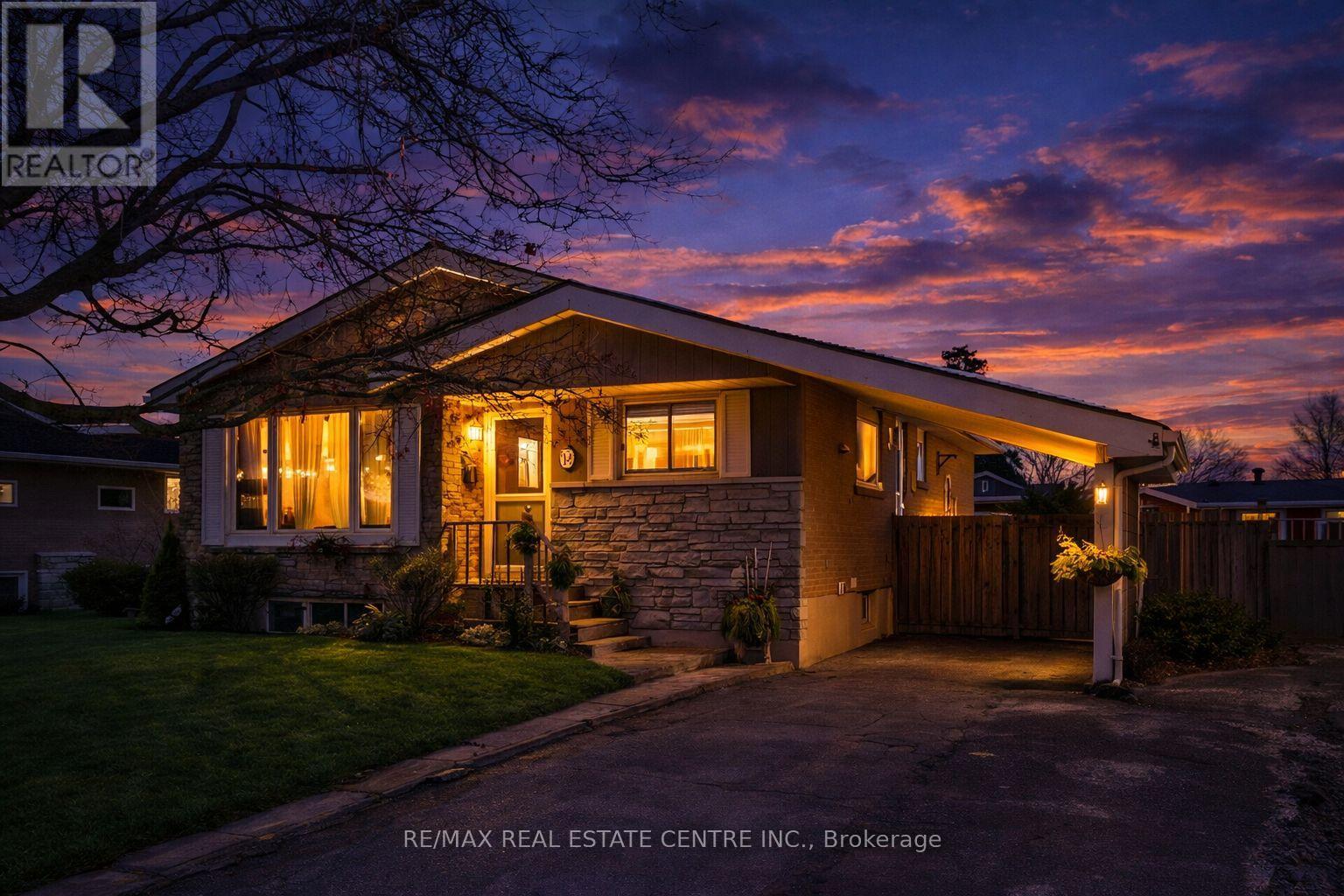 14 Northwood Drive, Brampton, Ontario  L6X 2L2 - Photo 2 - W12878386