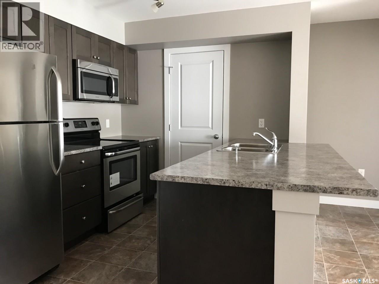 204 2141 Larter Road, Estevan, Saskatchewan  S4A 2Y5 - Photo 8 - SK030295