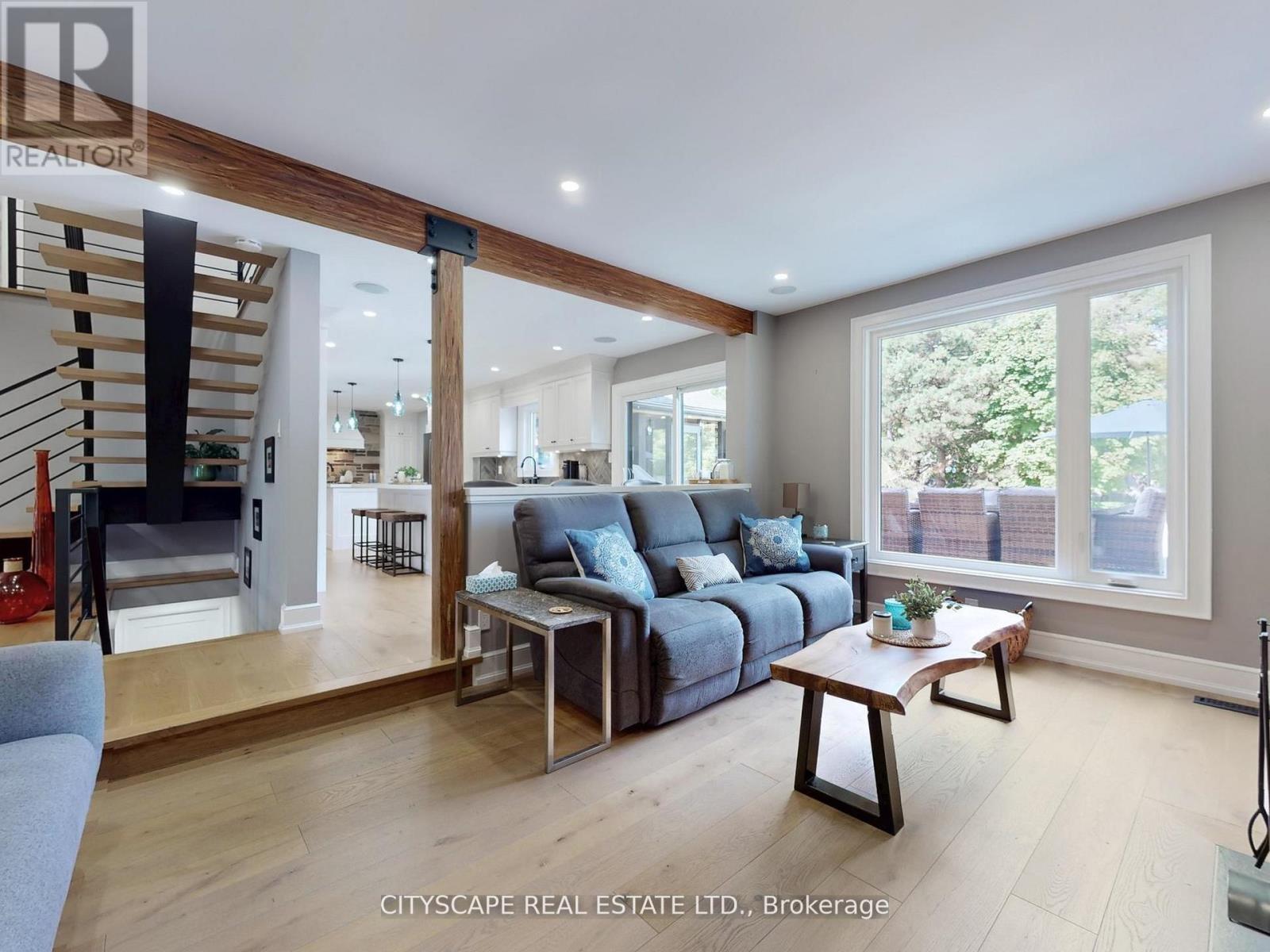 2585 Kenna Court, Mississauga, Ontario  L5K 2K4 - Photo 7 - W12878702