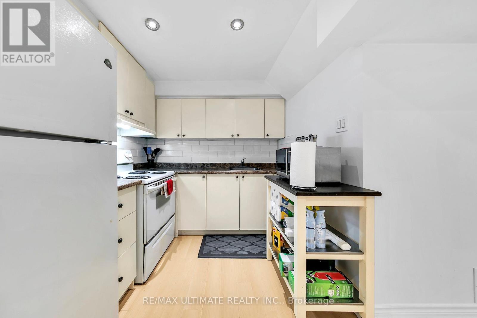 8 Kinney Gate, Vaughan (Maple), Ontario  L6A 2S3 - Photo 38 - N12869292