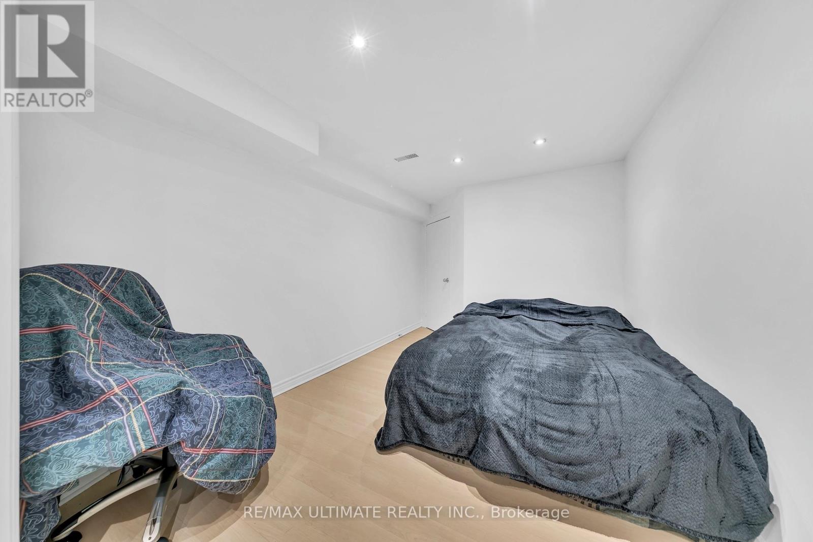 8 Kinney Gate, Vaughan (Maple), Ontario  L6A 2S3 - Photo 39 - N12869292