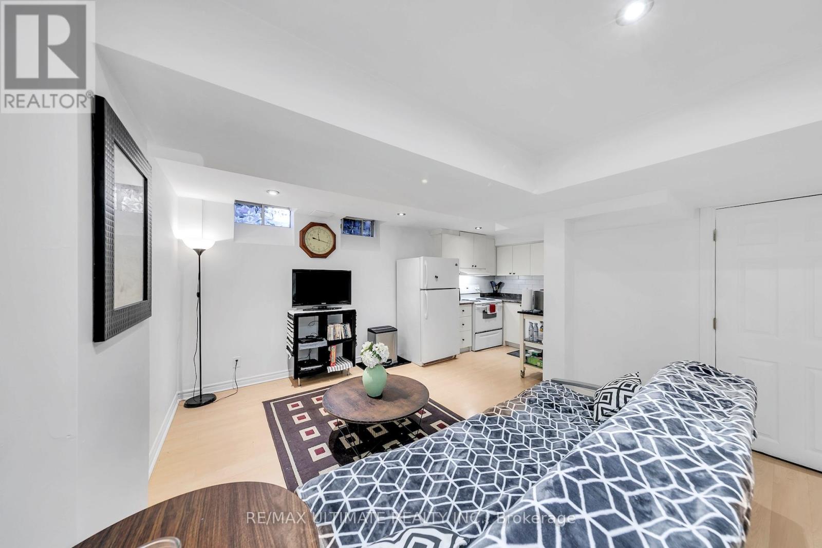 8 Kinney Gate, Vaughan (Maple), Ontario  L6A 2S3 - Photo 36 - N12869292