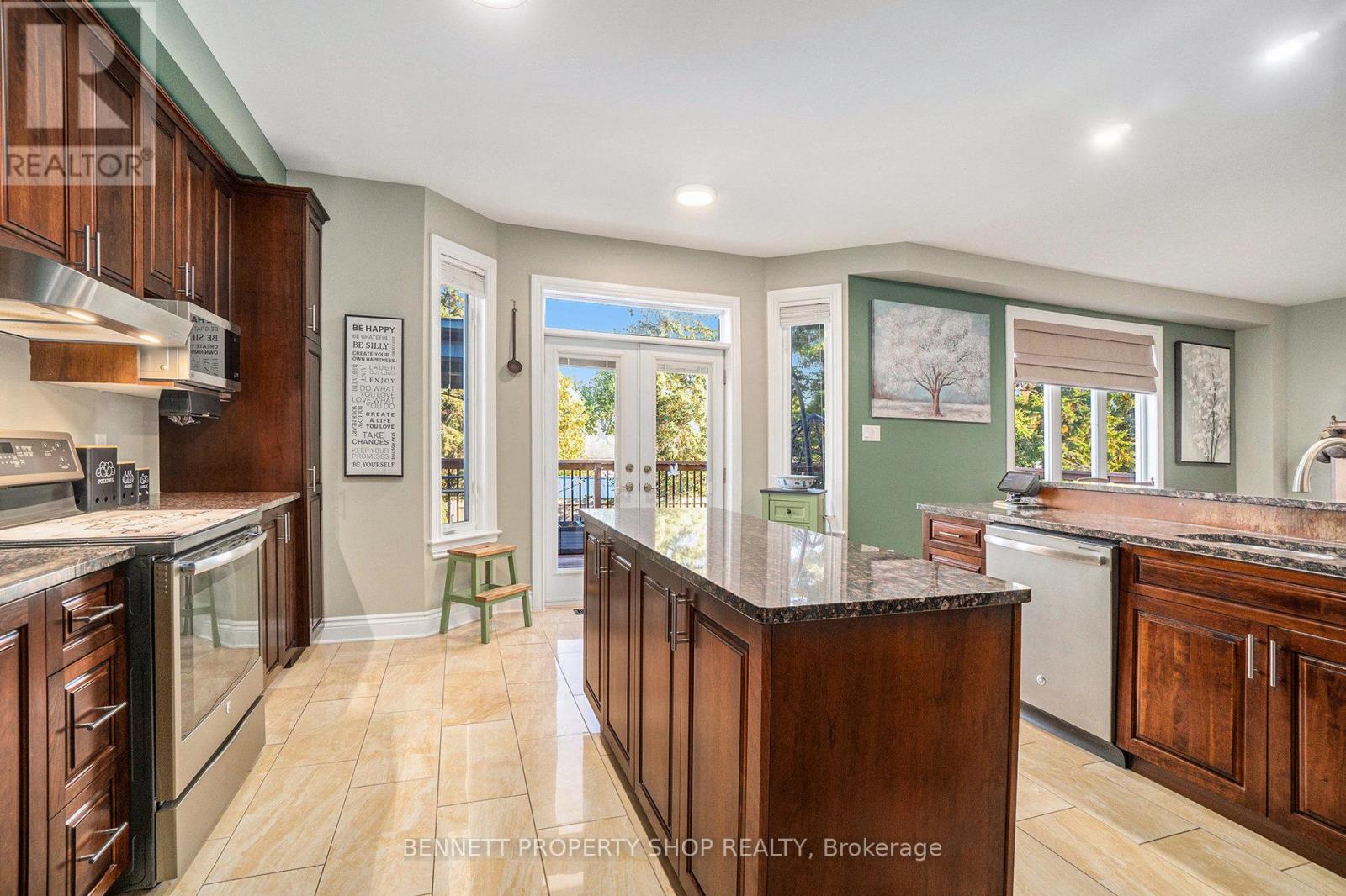 41 Bert Hall Street, Arnprior, Ontario  K7S 0G6 - Photo 4 - X12450420