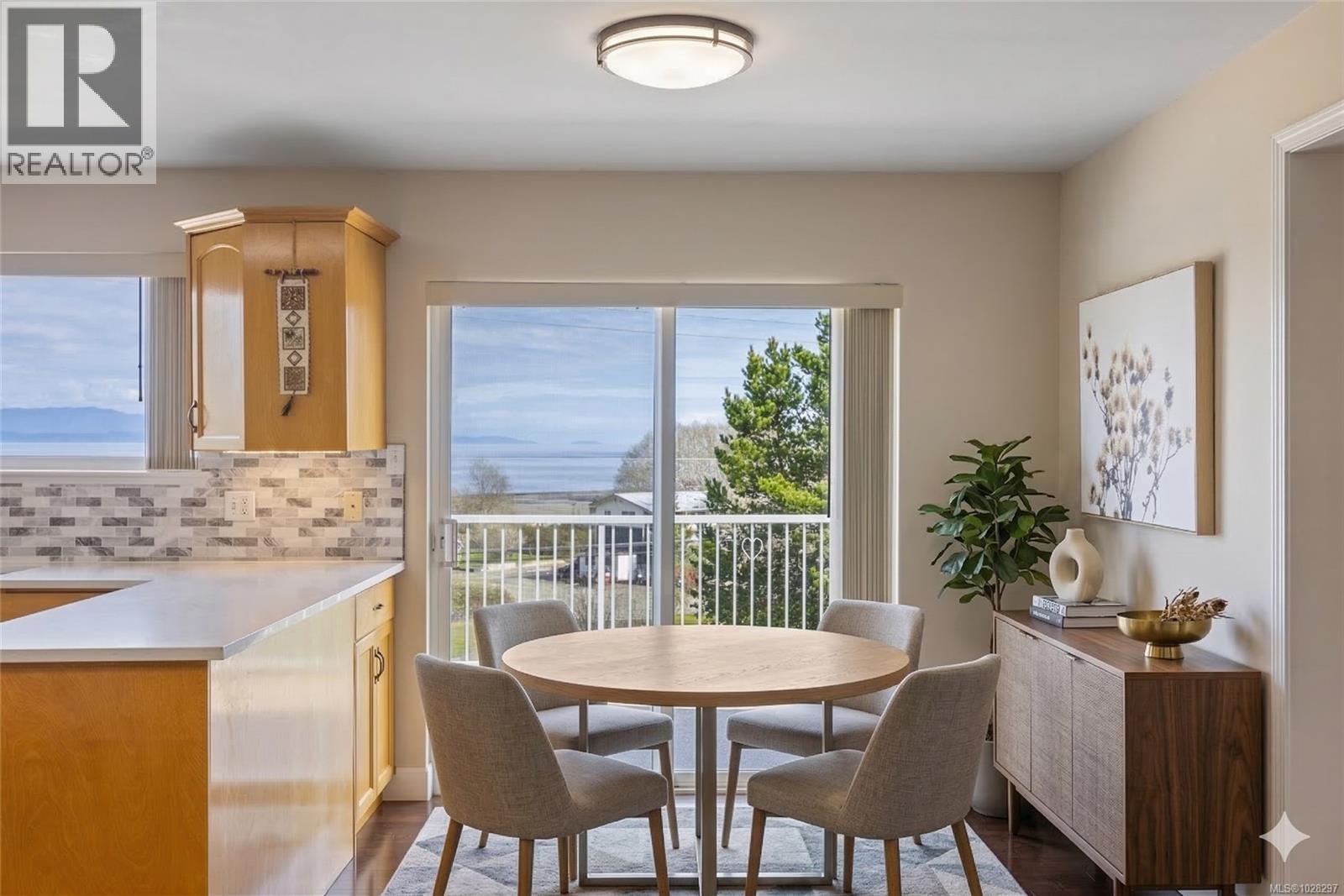 3021 Raymur Pl, Qualicum Beach, British Columbia  V9K 2N9 - Photo 4 - 1028297