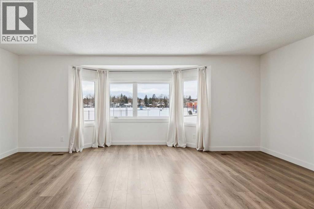 11016 Braton Place Sw, Calgary, Alberta  T2W 1B3 - Photo 12 - A2292154