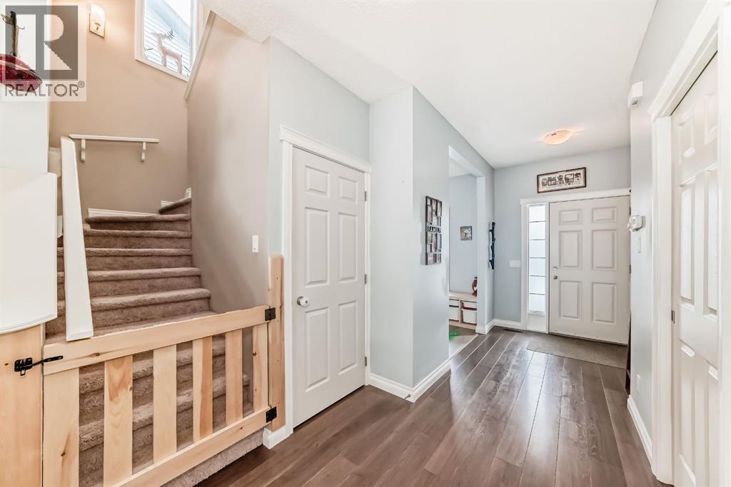 10 Reunion Grove Nw, Airdrie, Alberta  T4B 0Z7 - Photo 2 - A2292885