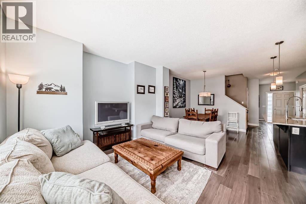 10 Reunion Grove Nw, Airdrie, Alberta  T4B 0Z7 - Photo 10 - A2292885