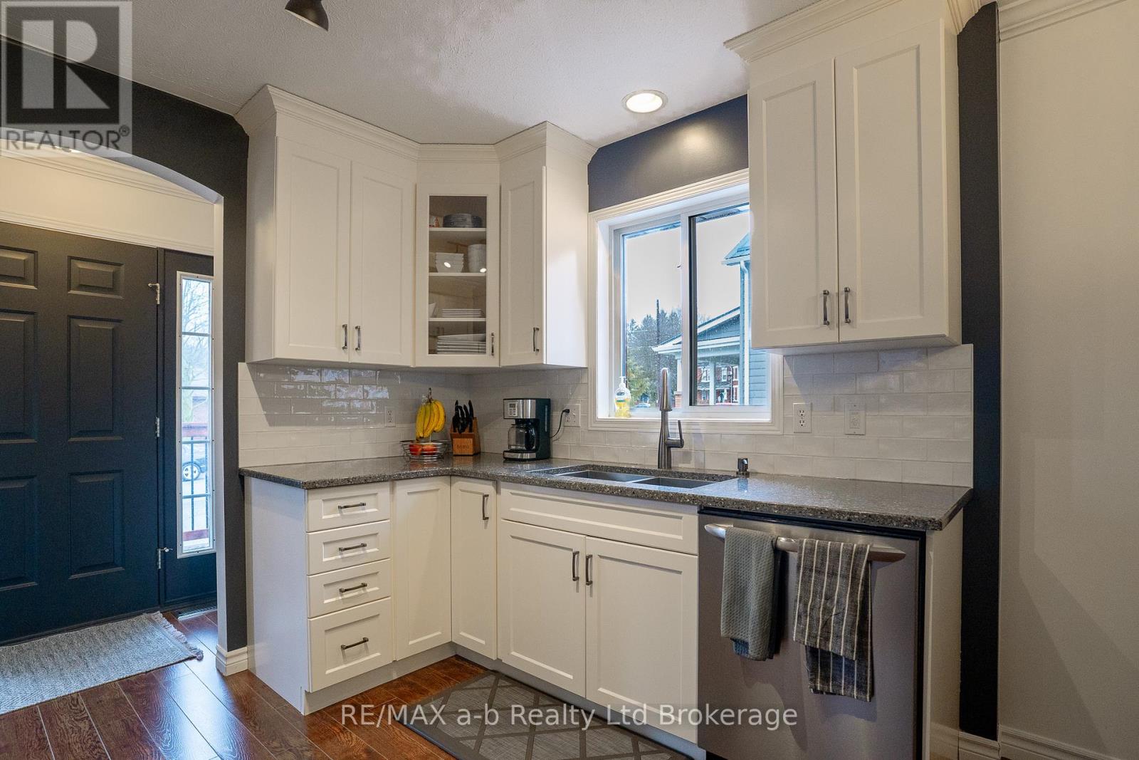 4 George Street, Norwich, Ontario  N0J 1P0 - Photo 5 - X12878756