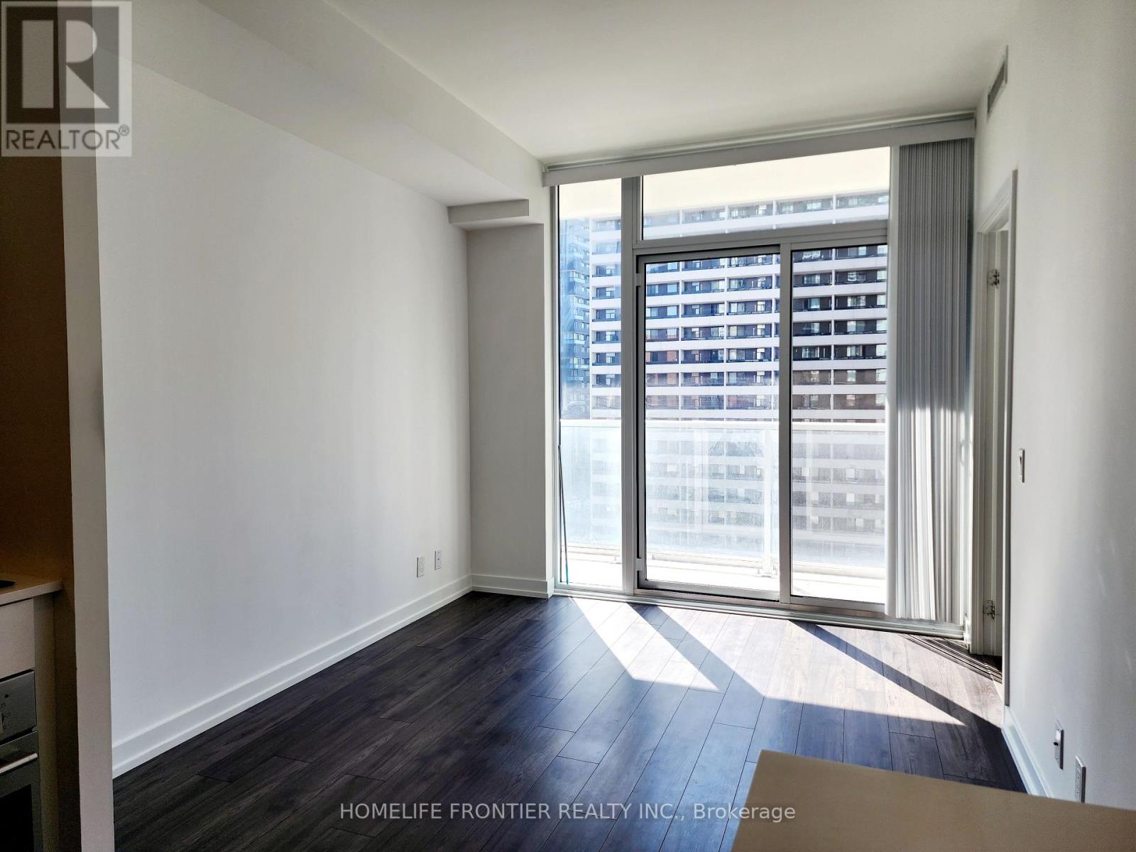 717 - 33 Helendale Avenue, Toronto (Yonge-Eglinton), Ontario  M4R 1C5 - Photo 4 - C12878738