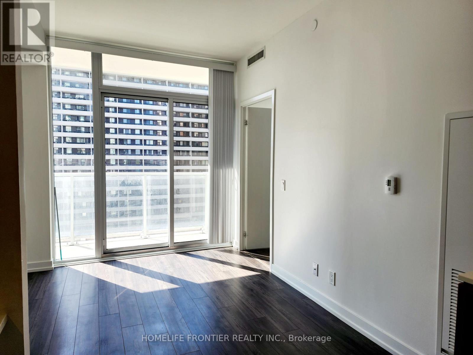 717 - 33 Helendale Avenue, Toronto (Yonge-Eglinton), Ontario  M4R 1C5 - Photo 5 - C12878738