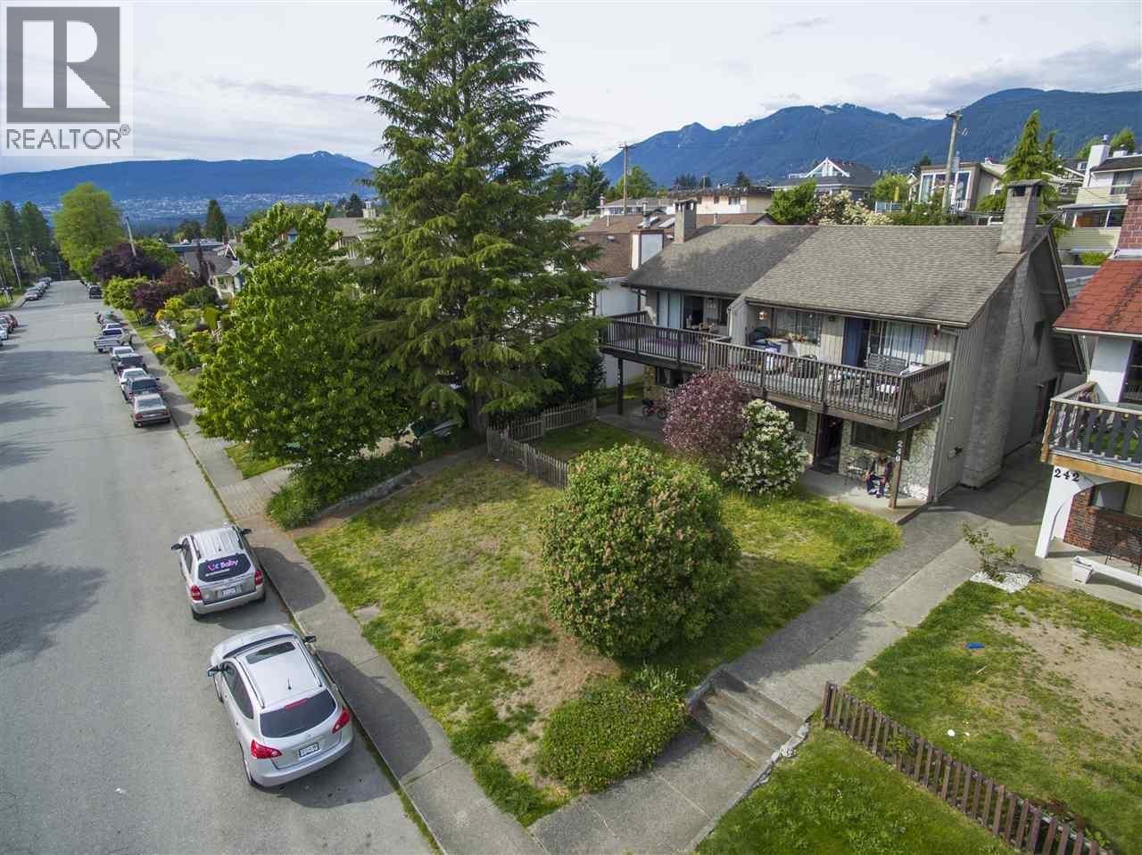 246 W 5th Street, North Vancouver, British Columbia V7M 1K1 - Photo 2 - R3099465