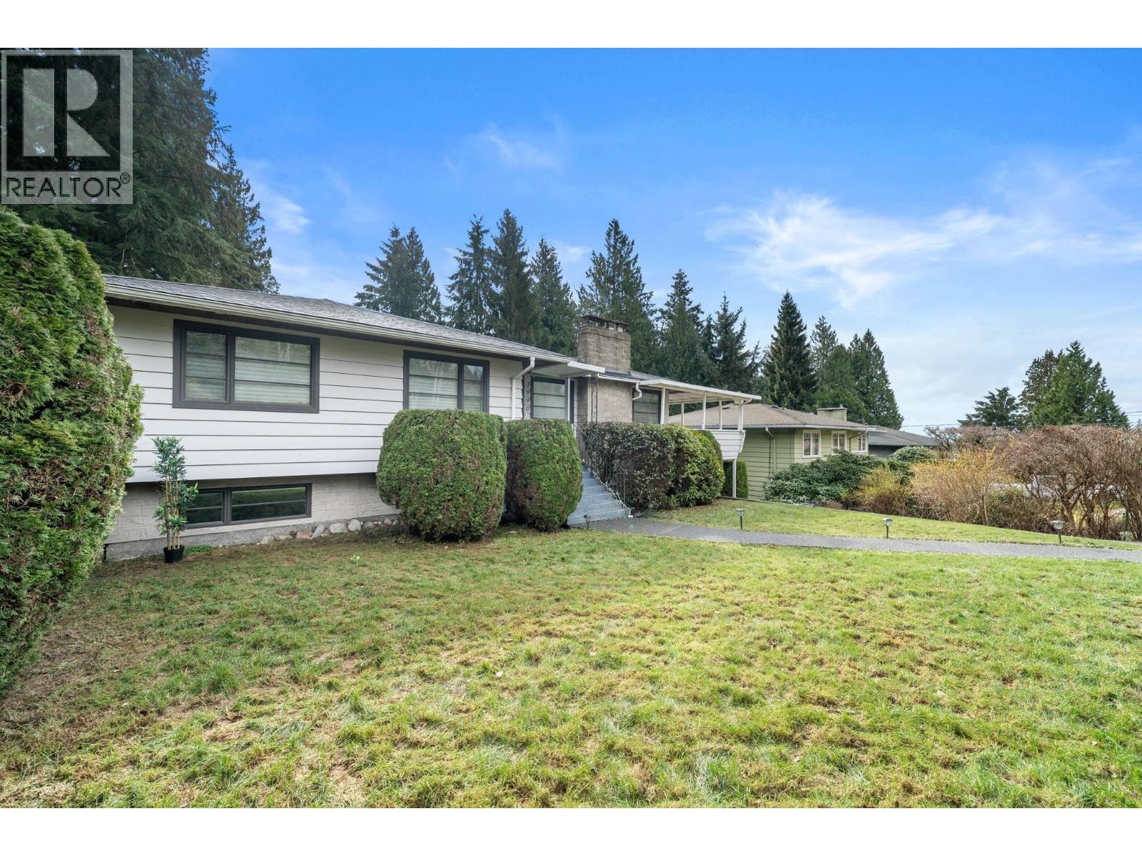 3990 Delbrook Avenue, North Vancouver, British Columbia  V7N 3Z8 - Photo 3 - R3099475