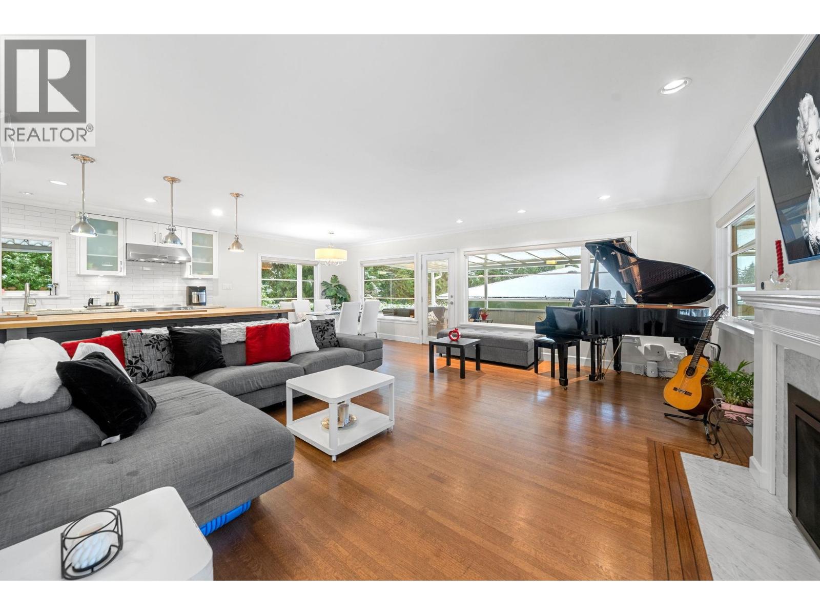 3990 Delbrook Avenue, North Vancouver, British Columbia  V7N 3Z8 - Photo 6 - R3099475