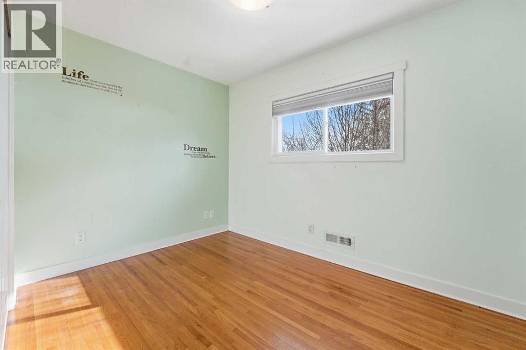 1 Thorncliffe Crescent Nw, Calgary, Alberta  T2K 3A9 - Photo 17 - A2290536