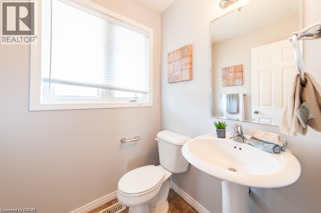 680 Winterberry Avenue, Waterloo, Ontario  N2V 2X4 - Photo 3 - 40811999