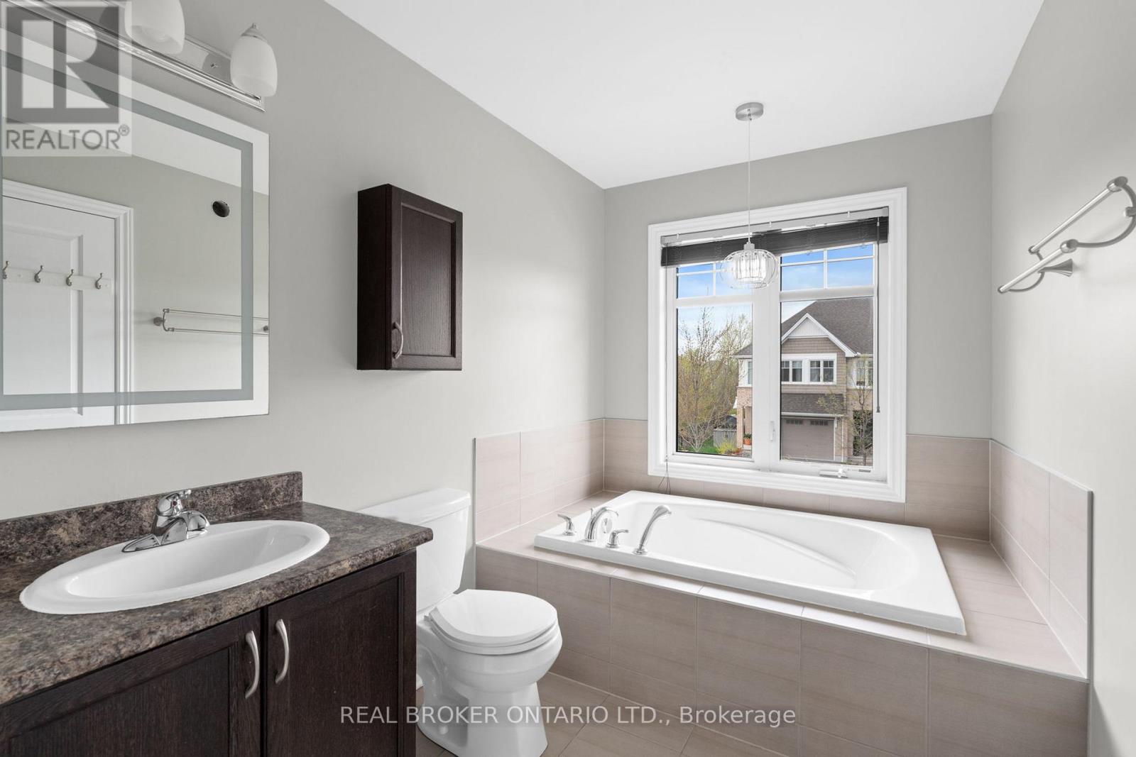 792 Cedar Creek Drive, Ottawa, Ontario  K1T 0M6 - Photo 24 - X12878098