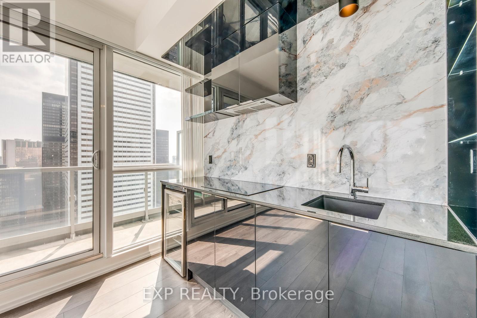 4706 - 70 Temperance Street, Toronto, Ontario  M5H 0B1 - Photo 7 - C12874394