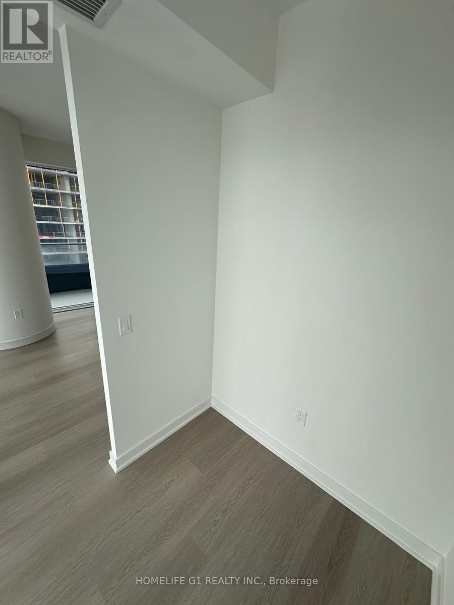 1511 - 448 Burnhamthorpe Road W, Mississauga, Ontario  L5B 0R4 - Photo 9 - W12878624