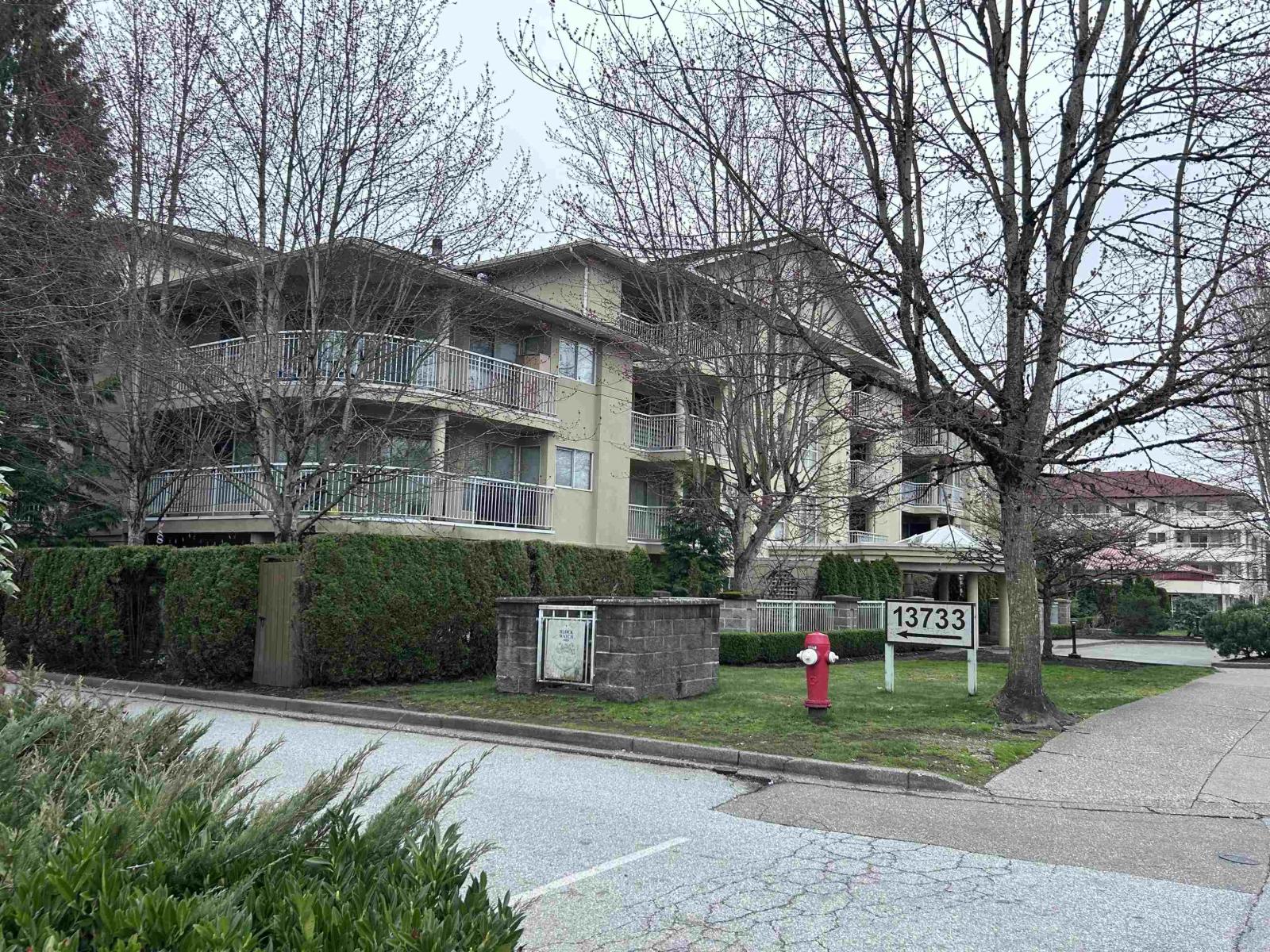 411 13733 74 AVENUE, surrey, British Columbia