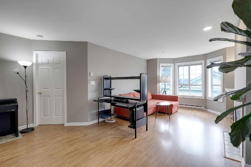 322 15268 105 Avenue, Surrey, British Columbia  V3R 0W8 - Photo 6 - R3098575