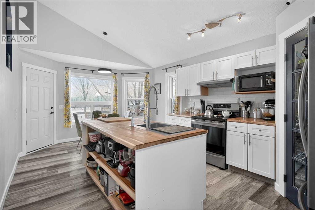 38 Canoe Circle Sw, Airdrie, Alberta  T4B 2L6 - Photo 10 - A2288202