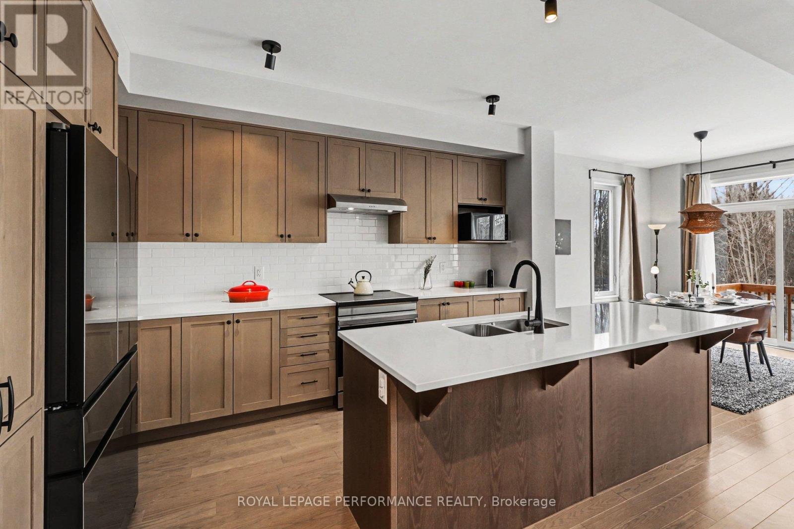 14 Academie Street, Russell, Ontario  K0A 1W0 - Photo 10 - X12878796