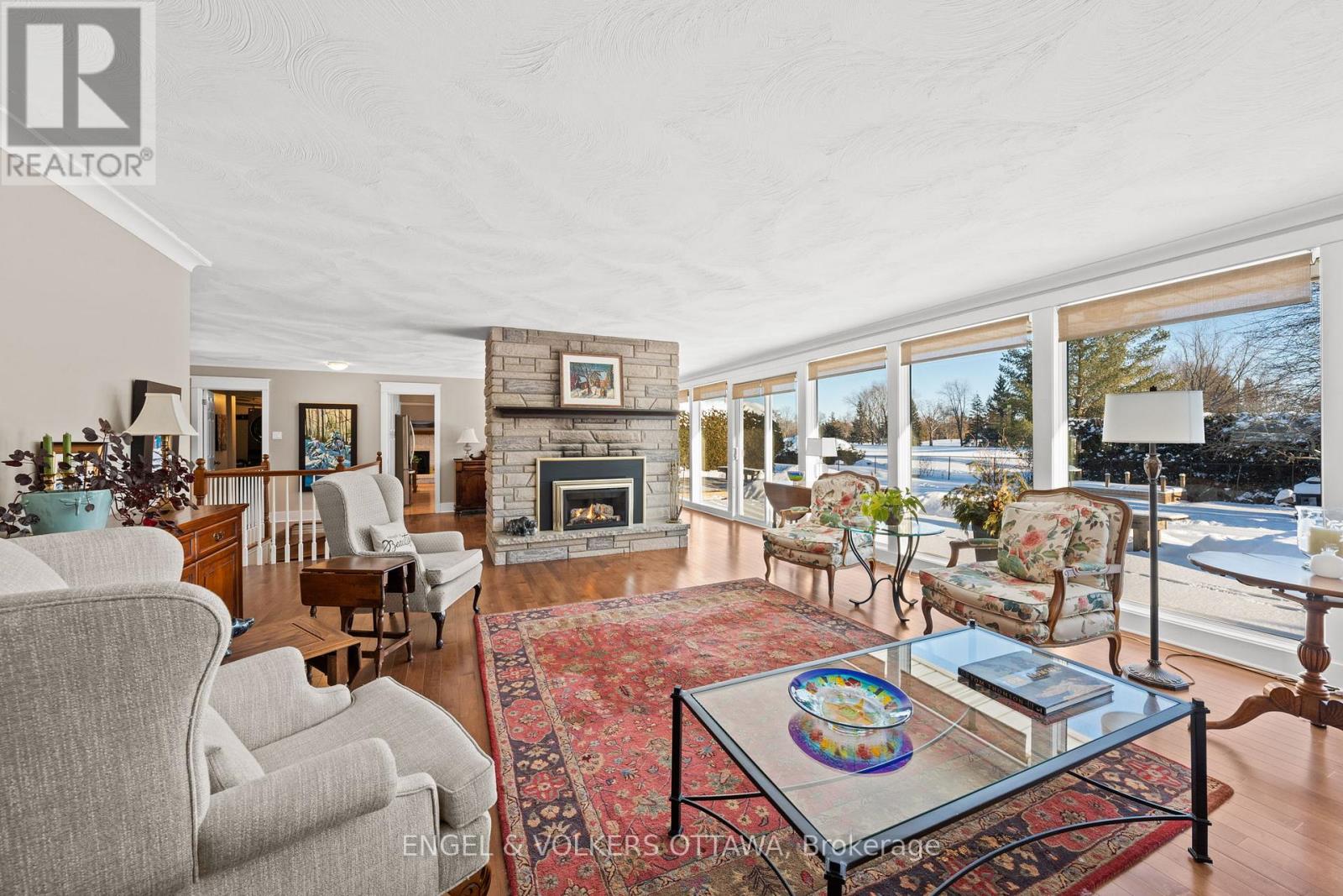 1304 Fairway Drive, Ottawa, Ontario  K4M 1B3 - Photo 5 - X12878802