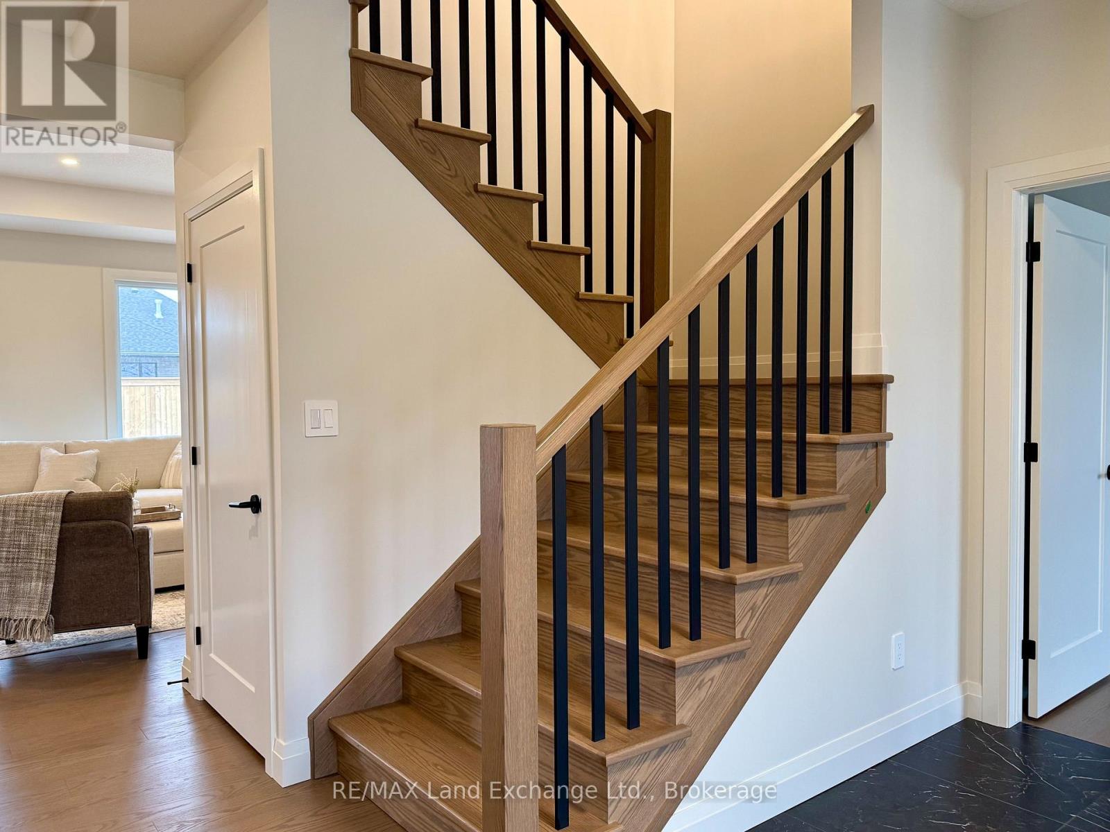 964 Bogdanovic Way, Huron-Kinloss, Ontario  N2Z 0H4 - Photo 27 - X12230628