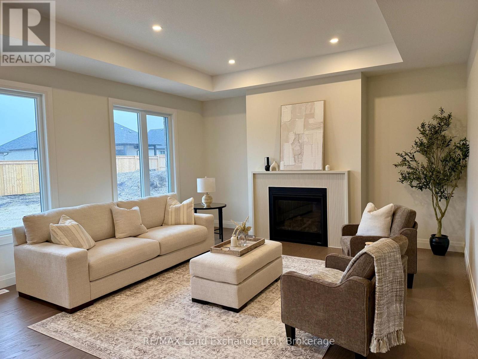 964 Bogdanovic Way, Huron-Kinloss, Ontario  N2Z 0H4 - Photo 3 - X12230628