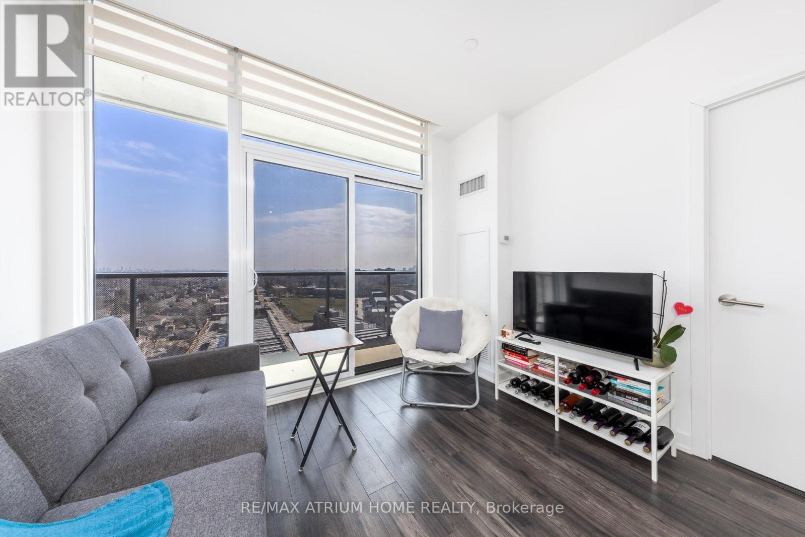 1515 - 120 Varna Drive, Toronto, Ontario  M6A 0B3 - Photo 11 - C12878824