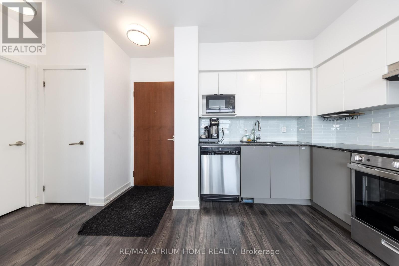 1515 - 120 Varna Drive, Toronto, Ontario  M6A 0B3 - Photo 3 - C12878824