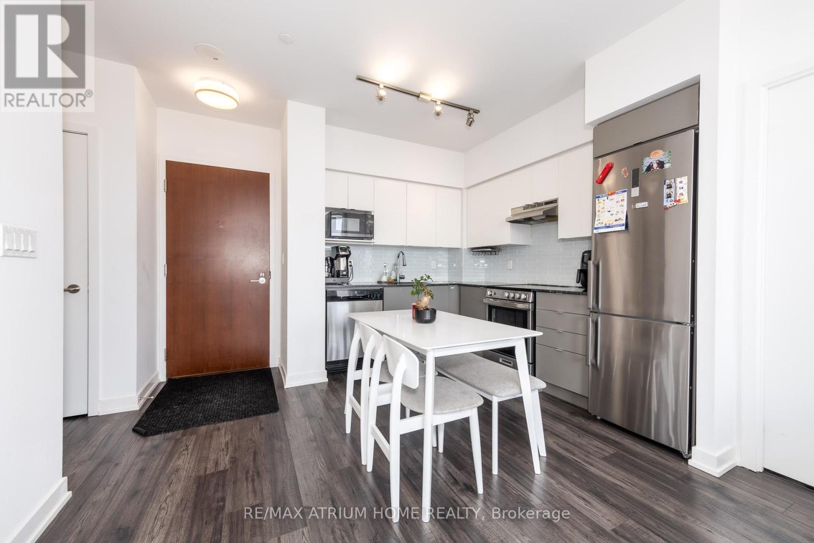 1515 - 120 Varna Drive, Toronto, Ontario  M6A 0B3 - Photo 4 - C12878824