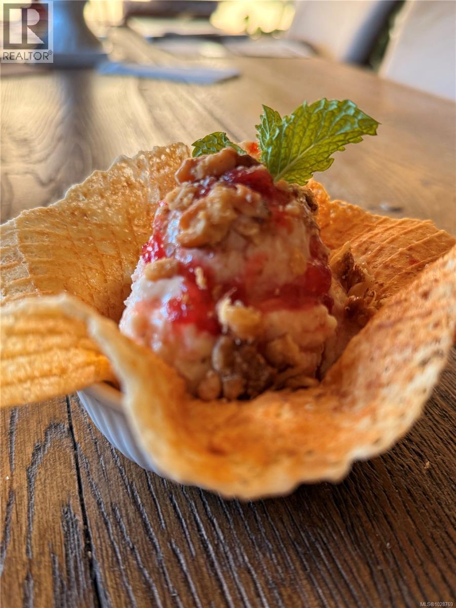 . Cls Ave, Saanich, British Columbia  V8Z 0E1 - Photo 11 - 1028769