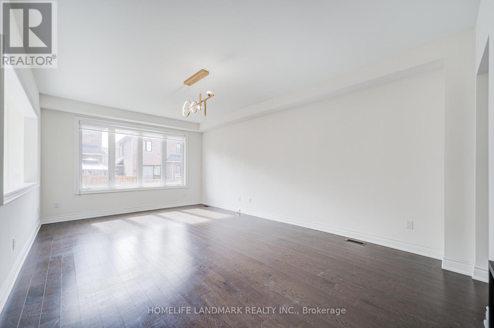 95 Walter English Drive, East Gwillimbury (Queensville), Ontario  L9N 0R8 - Photo 12 - N12868766