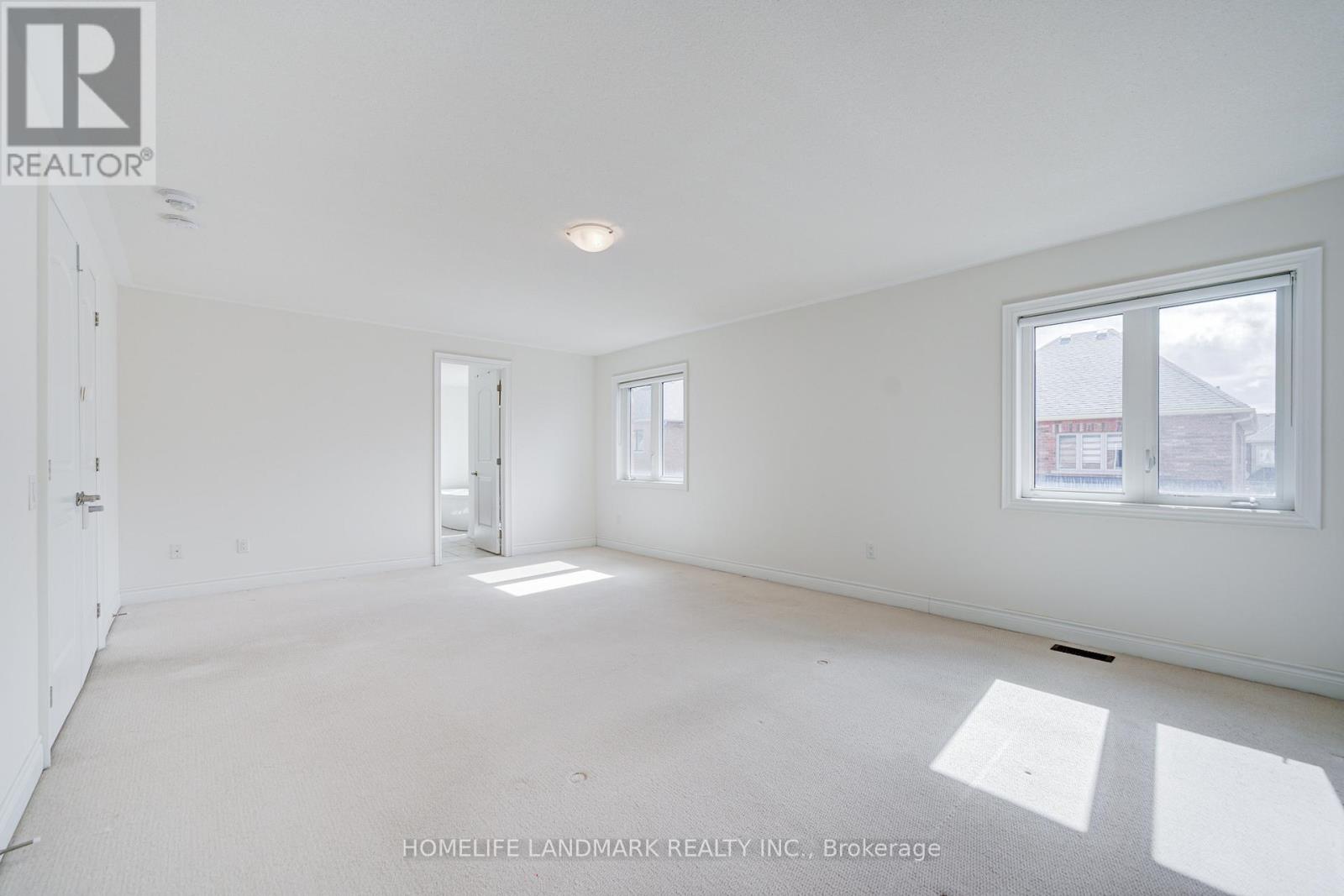 95 Walter English Drive, East Gwillimbury (Queensville), Ontario  L9N 0R8 - Photo 42 - N12868766