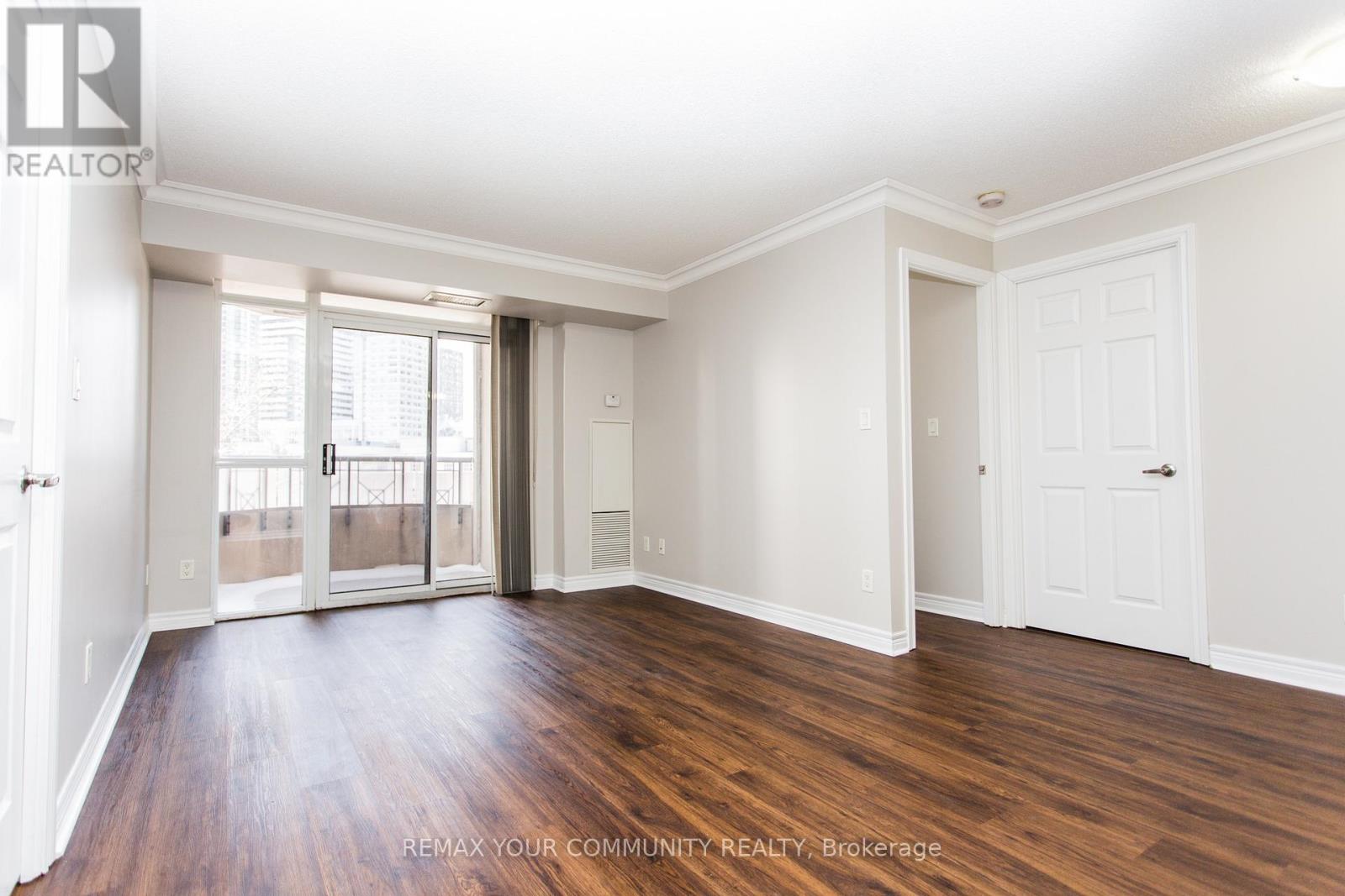 301 - 310 Burnhamthorpe Road, Mississauga (City Centre), Ontario  L5B 4P9 - Photo 11 - W12829172