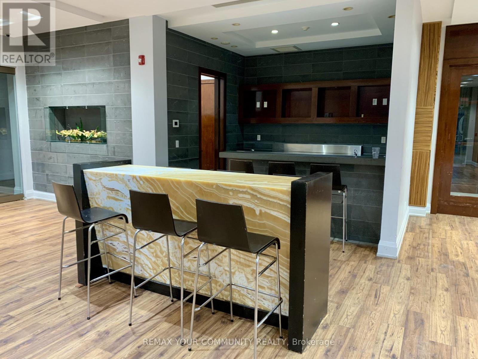 301 - 310 Burnhamthorpe Road, Mississauga (City Centre), Ontario  L5B 4P9 - Photo 28 - W12829172