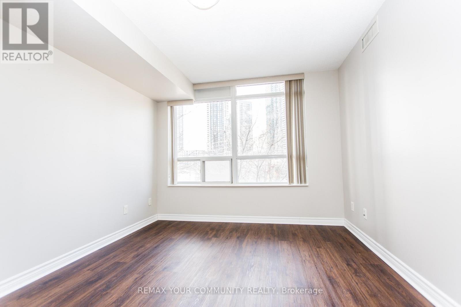 301 - 310 Burnhamthorpe Road, Mississauga (City Centre), Ontario  L5B 4P9 - Photo 16 - W12829172